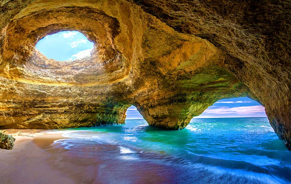 Boat trip to the caves of Benagil