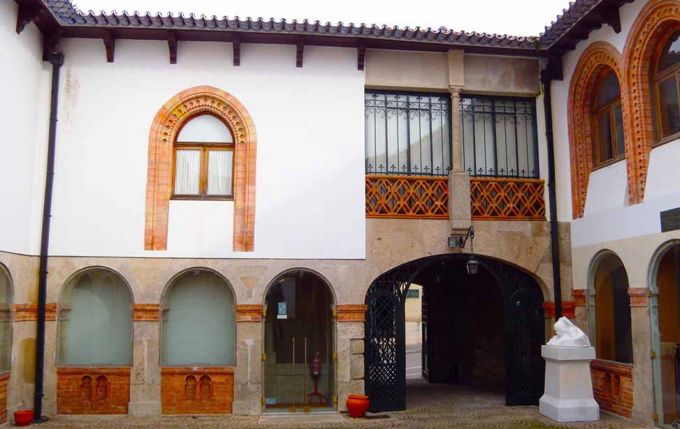 Casa Museu Teixeira Lopes Museum House