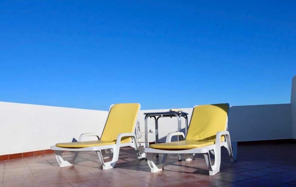 Central apartment-terrace and pool